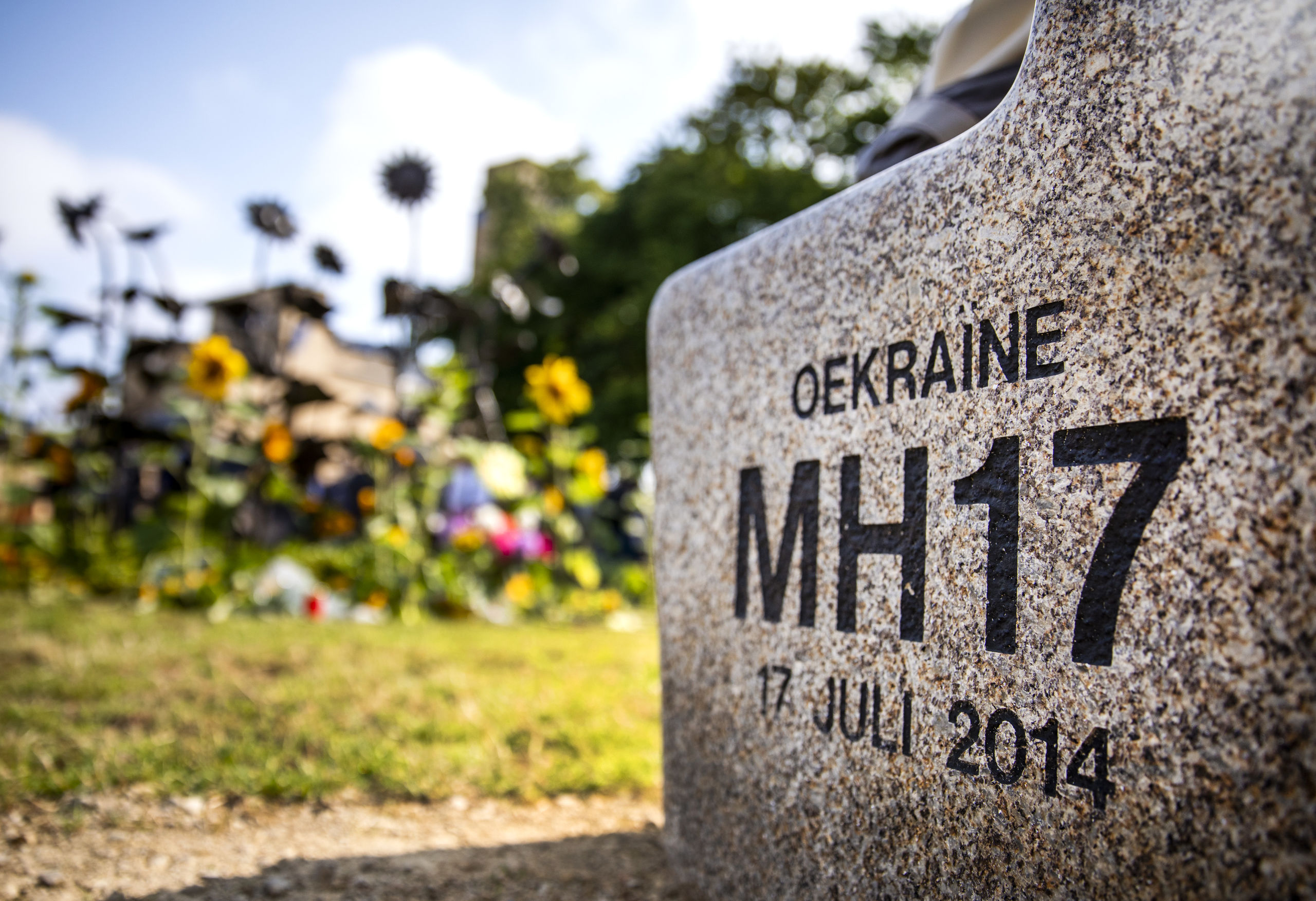 HILVERSUM - Het MH17-monument. ANP REMKO DE WAAL