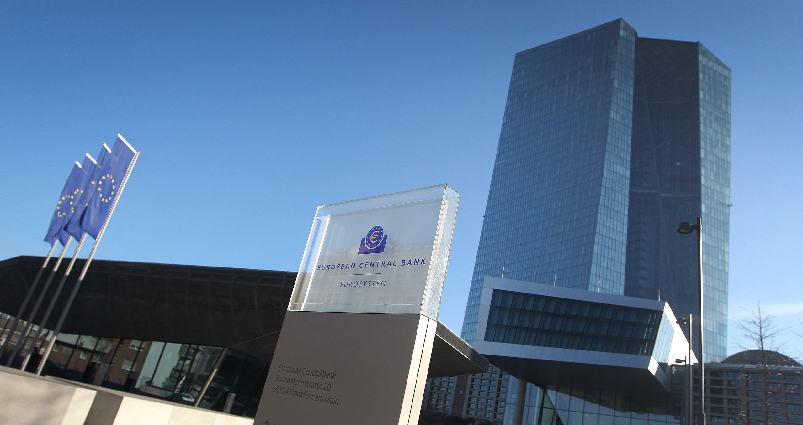 'Centrale banken voeren een extreem rentebeleid. Ze kopen obligaties op om de rente laag te houden.'