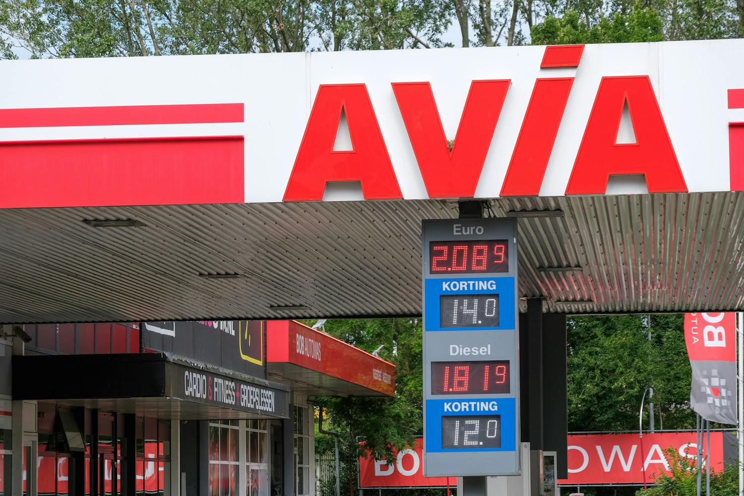 Eliminare l’aumento delle accise sui carburanti “la misura più efficiente di sempre”