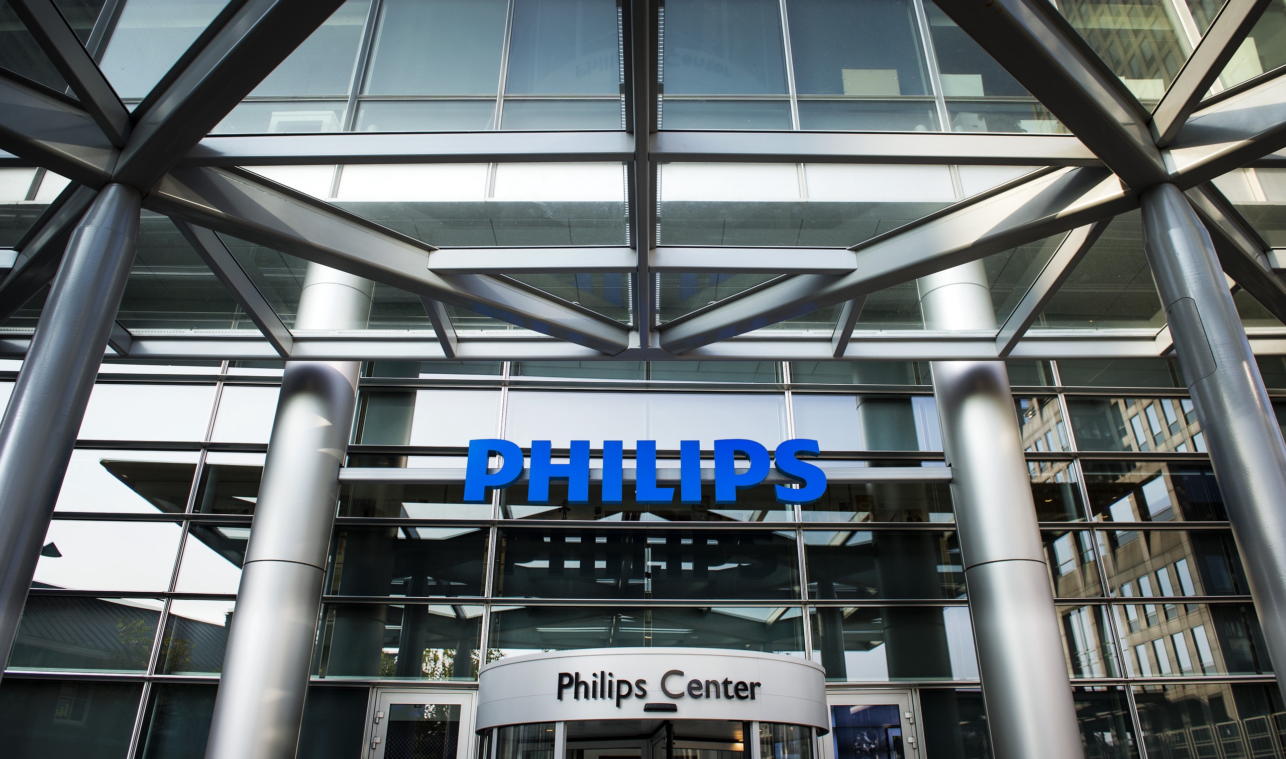 Philips schrapt wereldwijd 4000 banen.