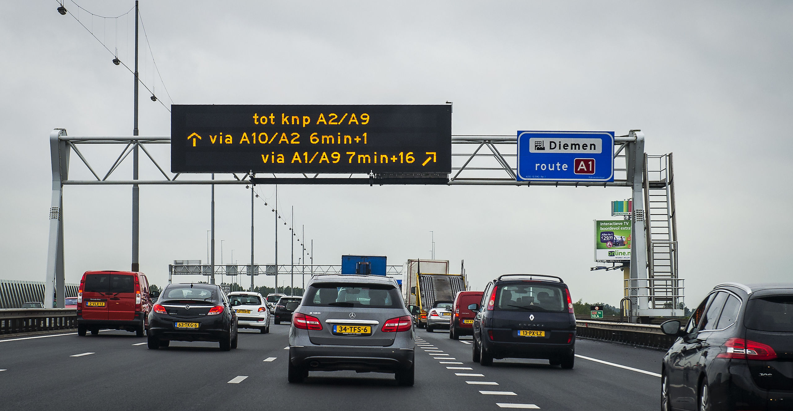 Drukte op snelweg A1.