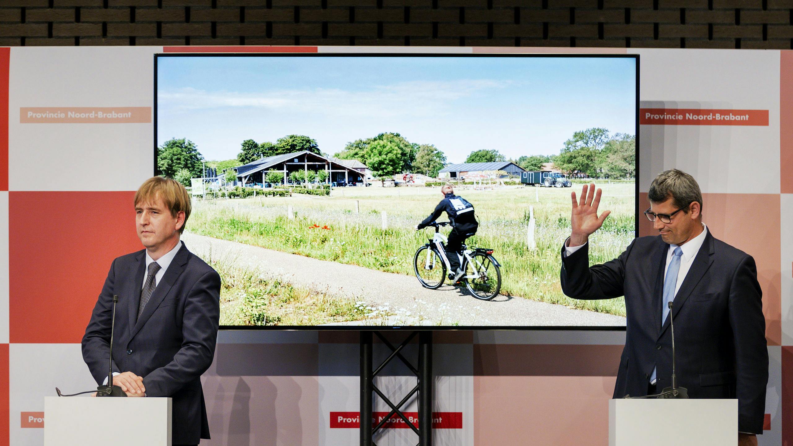 Beoogd gedeputeerden Eric de Bie (FvD) en Erik Ronnes (CDA) tijdens de presentatie van het bestuursakkoord van de Provinciale Statenfracties voor Noord-Brabant.