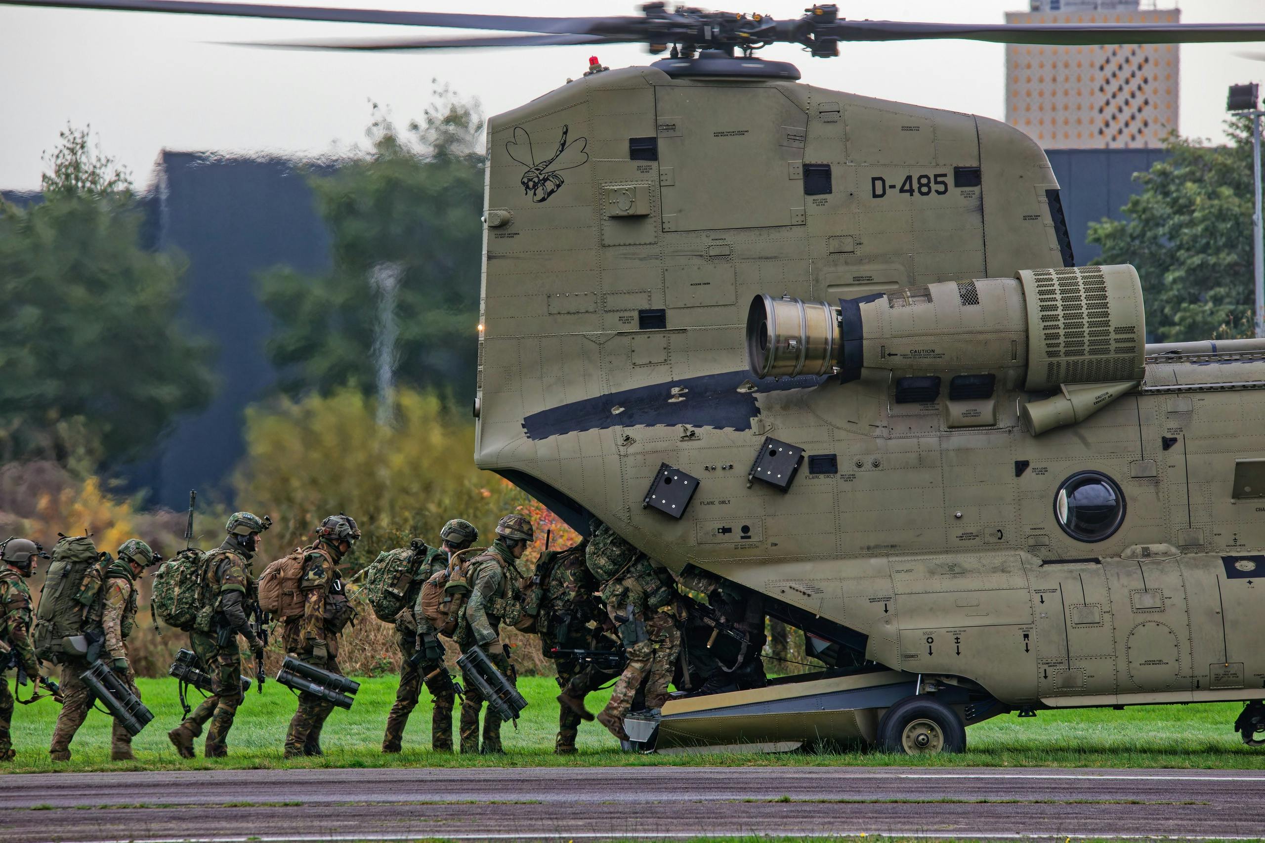 „Die niederländische und die deutsche Armee liegen beide Hände auf dem gleichen Bauch“