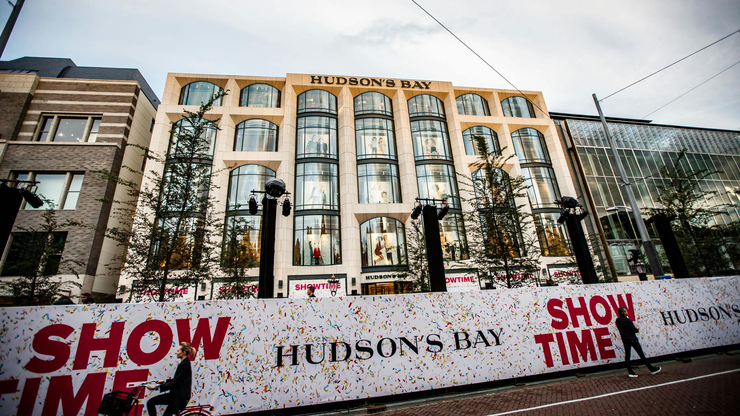 AMSTERDAM - De officiele opening van warenhuis Hudson's Bay aan het Rokin. ANP LEVIN EN PAULA
