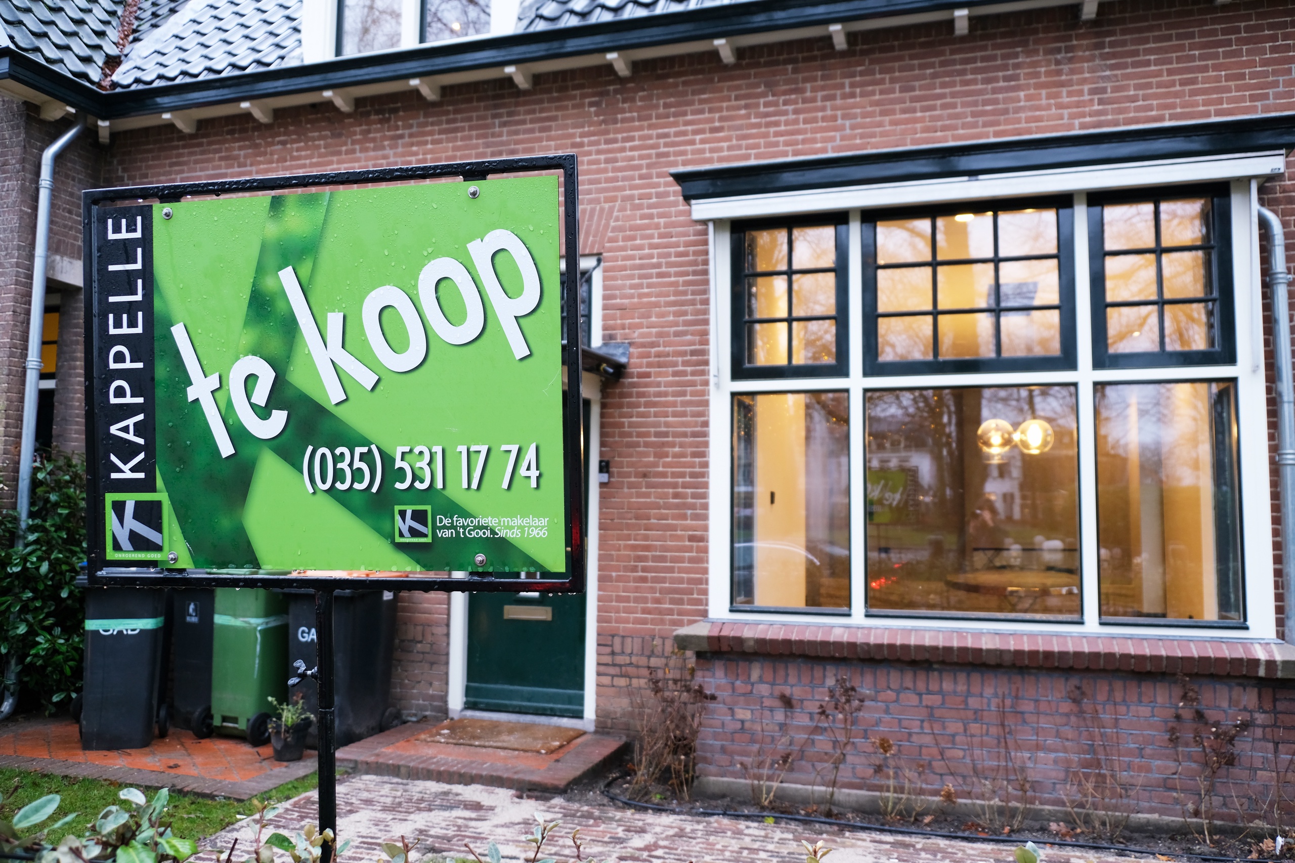 Een koopwoning in Nederland heeft gemiddeld een overwaarde heeft van 175.000 euro. Dat blijkt uit onderzoek van woningtaxatiebedrijf Calcasa. 