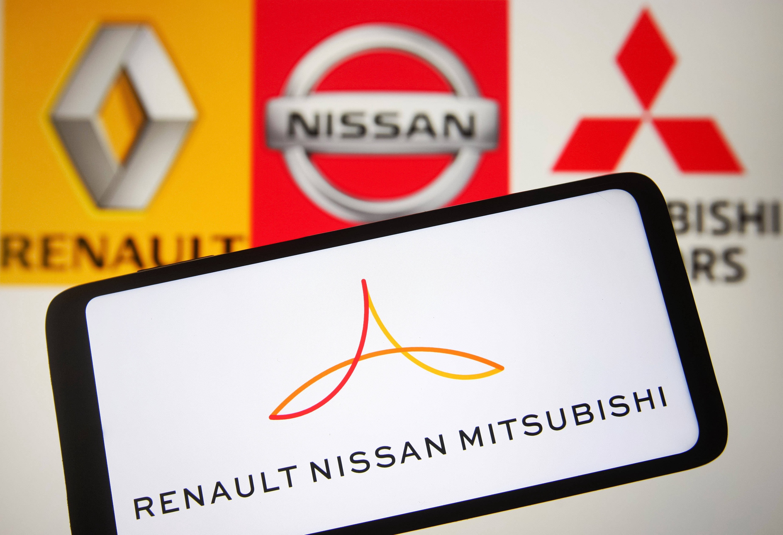 De Franse autofabrikant Renault en de Japanse partner Nissan zitten in de laatste fase van het sluiten van een akkoord om hun twee decennia oude alliantie opnieuw vorm te geven.