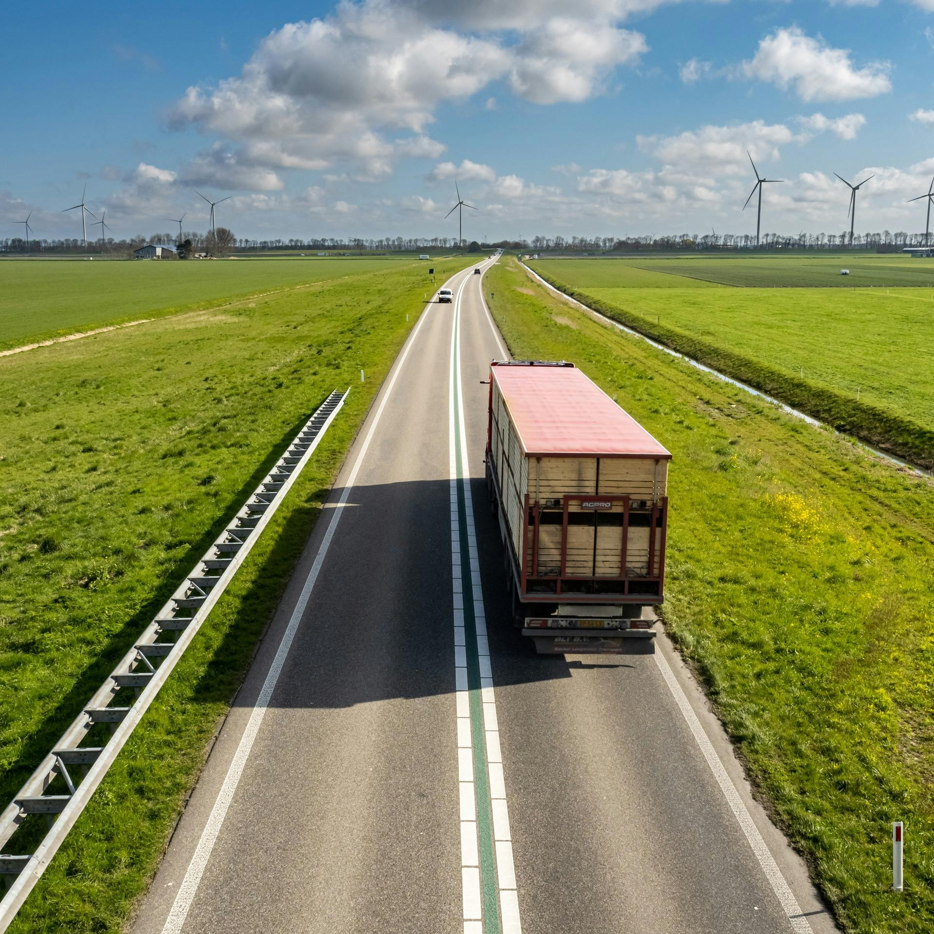 Hogere vrachtwagenheffing moet transport efficiënter maken