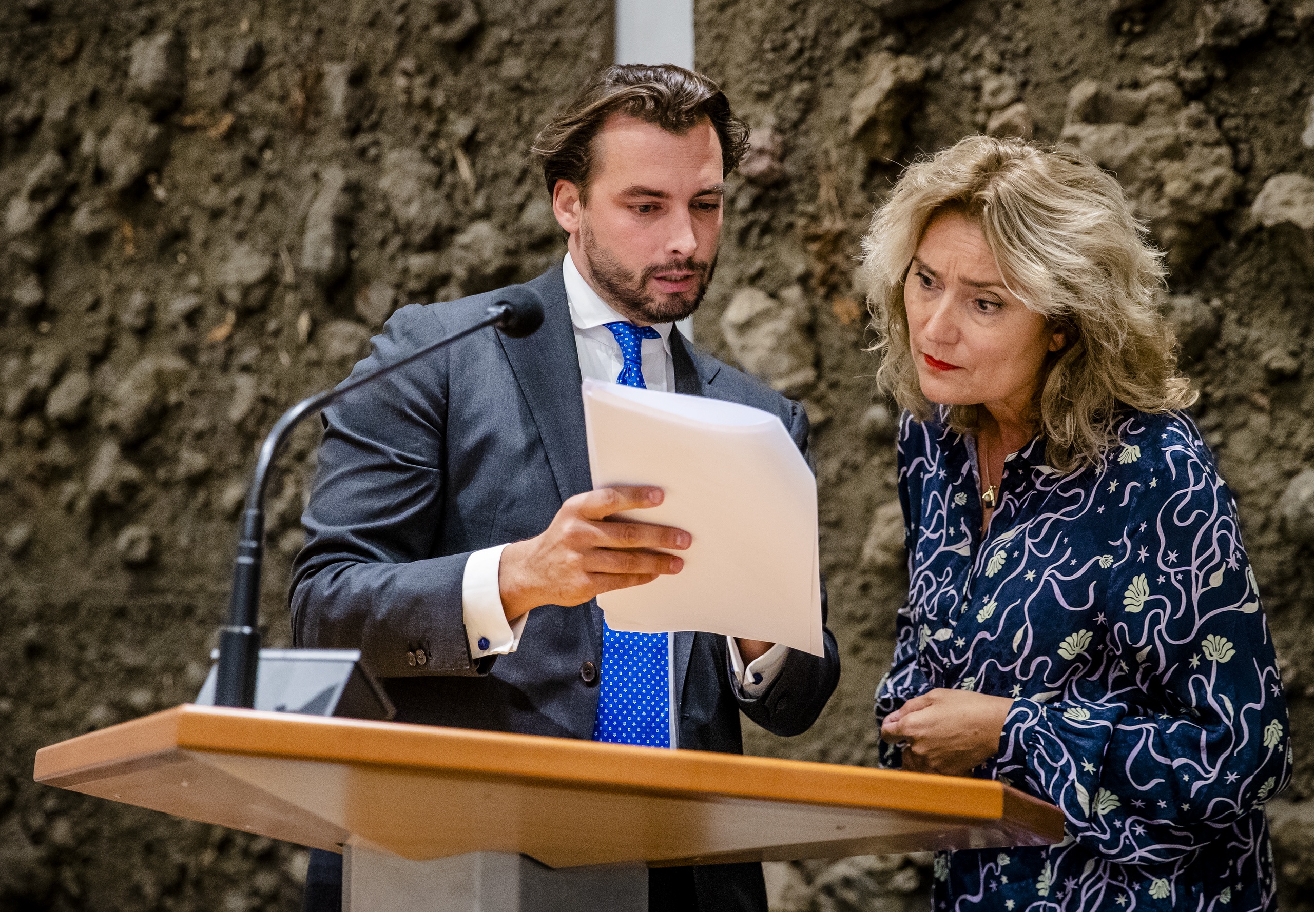 Thierry Baudet (FvD) has his speech read out by chamber president Vera Bergkamp after the entire cabinet left the plenary hall during Baudet's speech, during the first day of the general political reflections, the debate after the throne speech on budget day.  During the debate, the main features of the million dollar budget and the national budget were discussed.