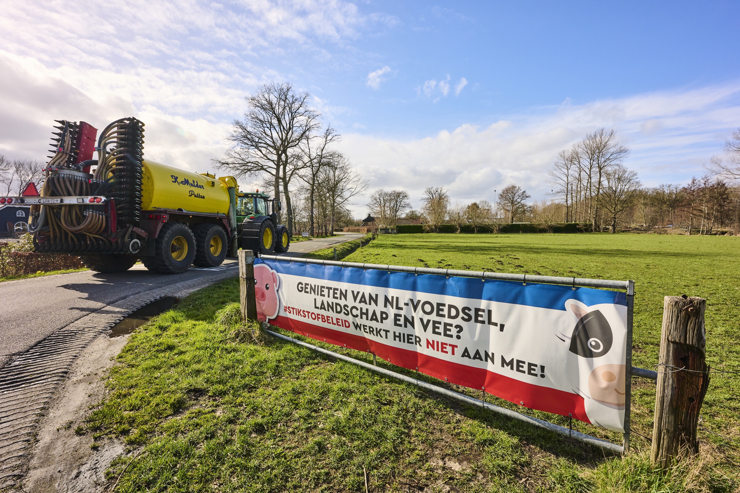 Chairman Sjaak van der Tak, of LTO-Nederland, believes that the cabinet has set 'goals that are too high' with the current nitrogen policy. 