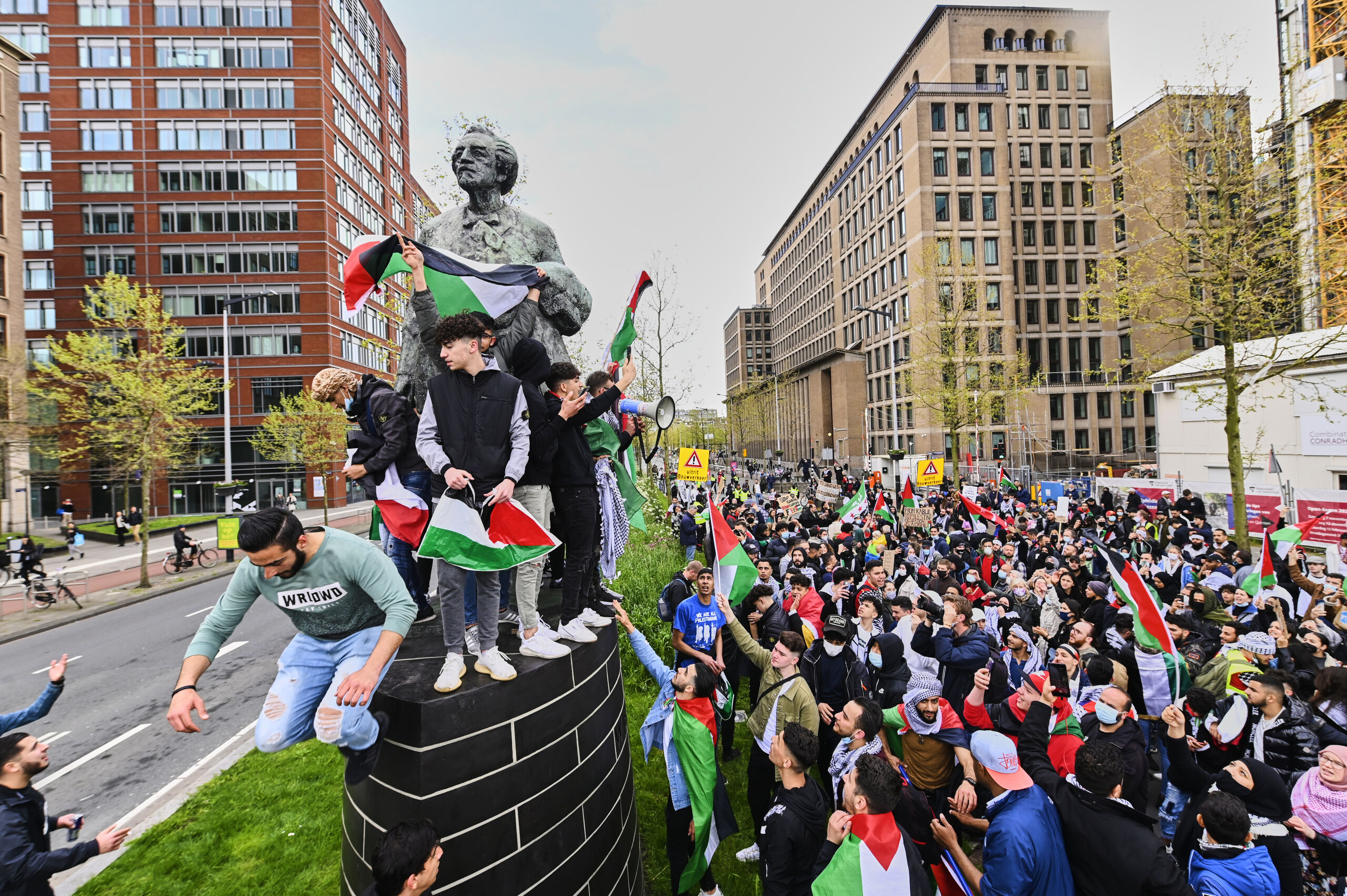 Protesten tegen het geweld in het Midden-Oosten