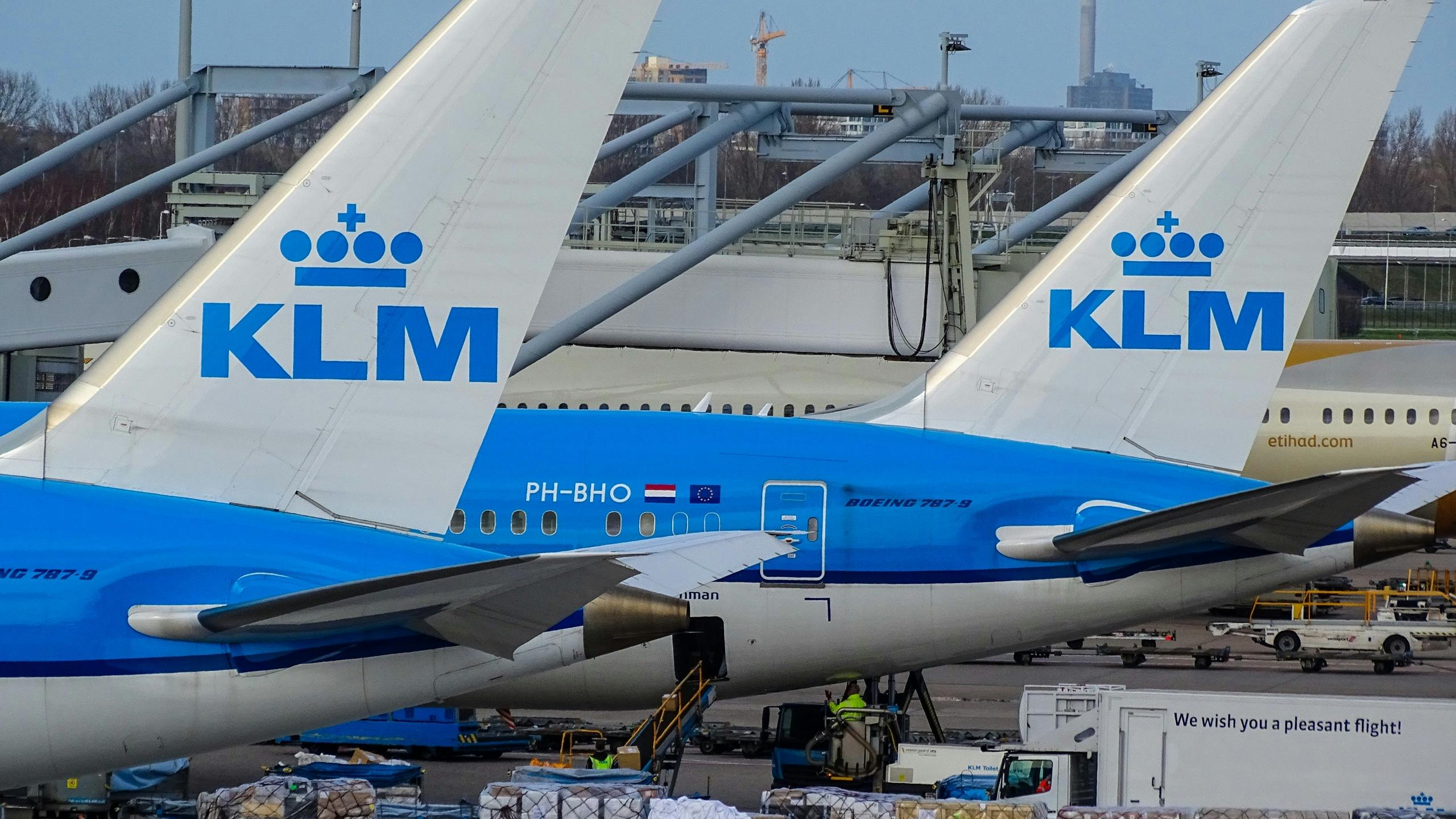 KLM vreest overstapbelasting: Ticketprijzen stijgen tot wel honderd euro