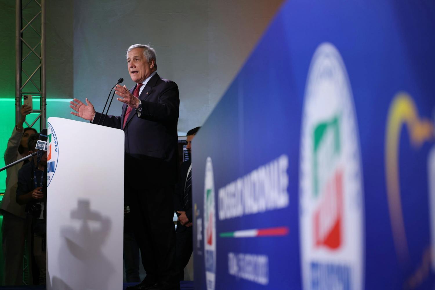 Tajani succede a Silvio Berlusconi alla guida di Forza Italia